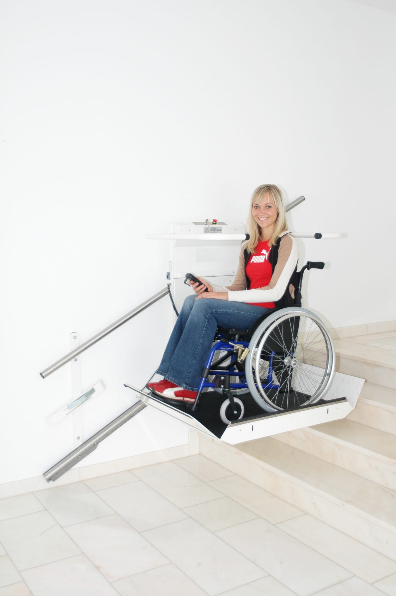 Delta platform stairlift (96) - Terry Lifts