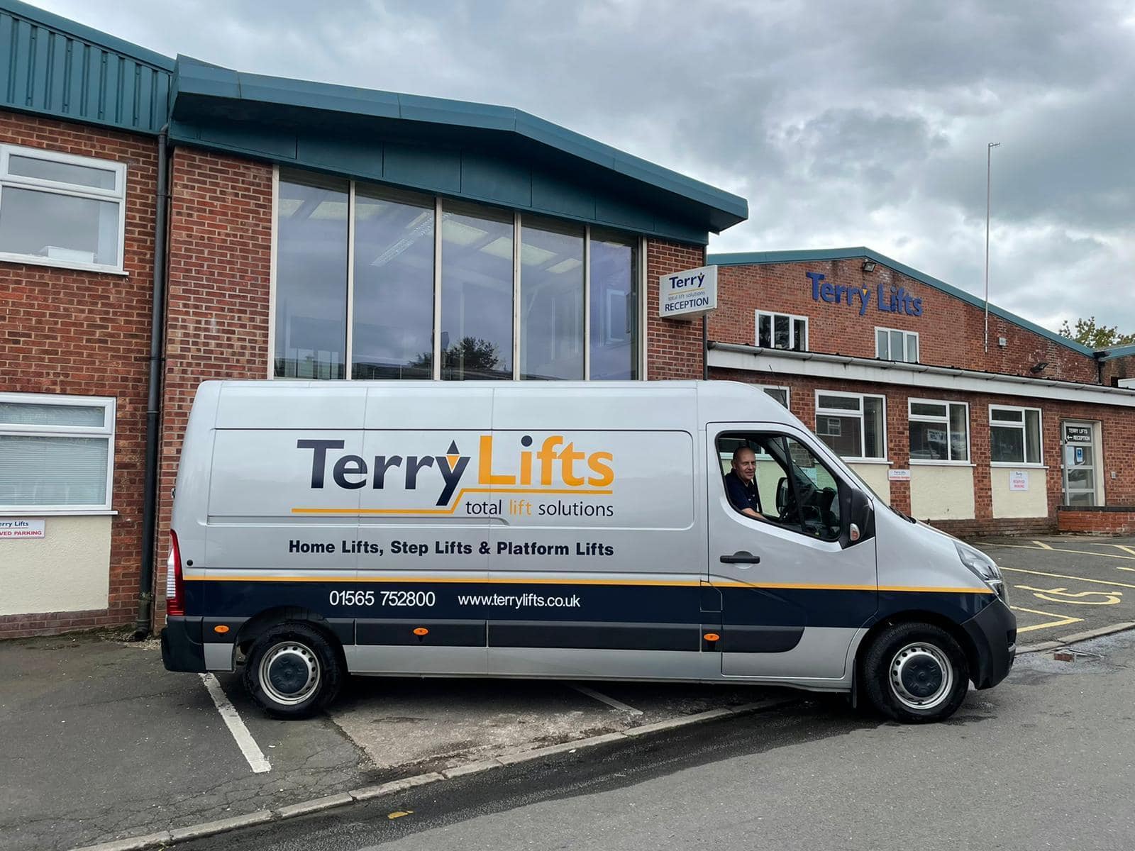 Service and Repair Engineer (Home Counties) Ref. TGJOB015 - Terry Lifts